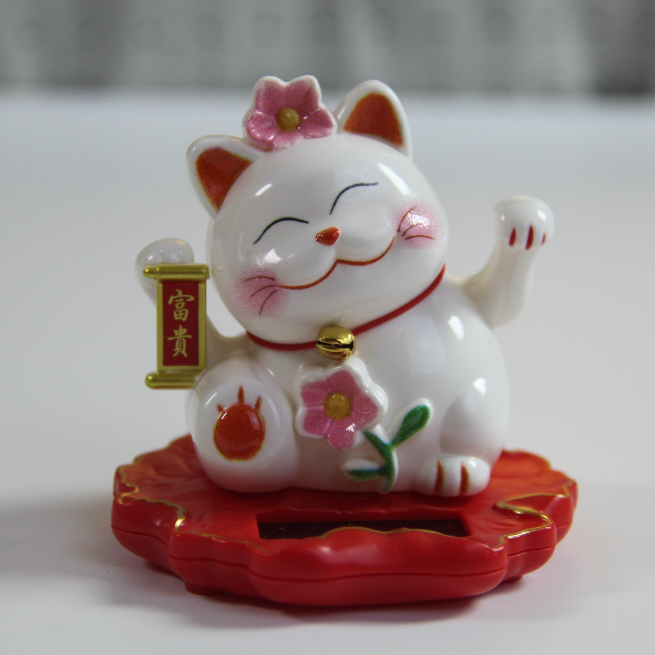 Maneki Neko Lucky cat "Blossom" solar energy auto waving hand bring you fortune and good luck