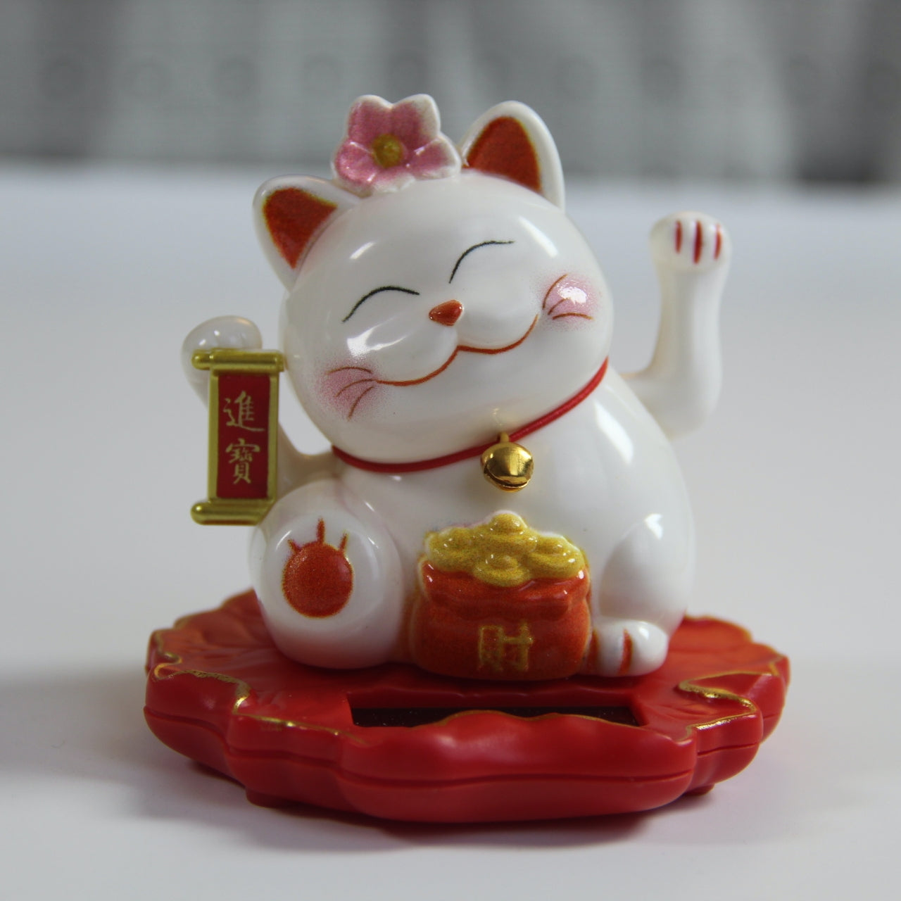 Maneki Neko Lucky cat "Blossom" solar energy auto waving hand bring you fortune and good luck